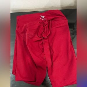 CLS scrunch butt legging